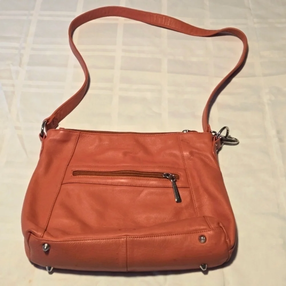 Stone Mountain Accessories Shoulder Bag Item# A90475 Medium Size Orangish-Tan